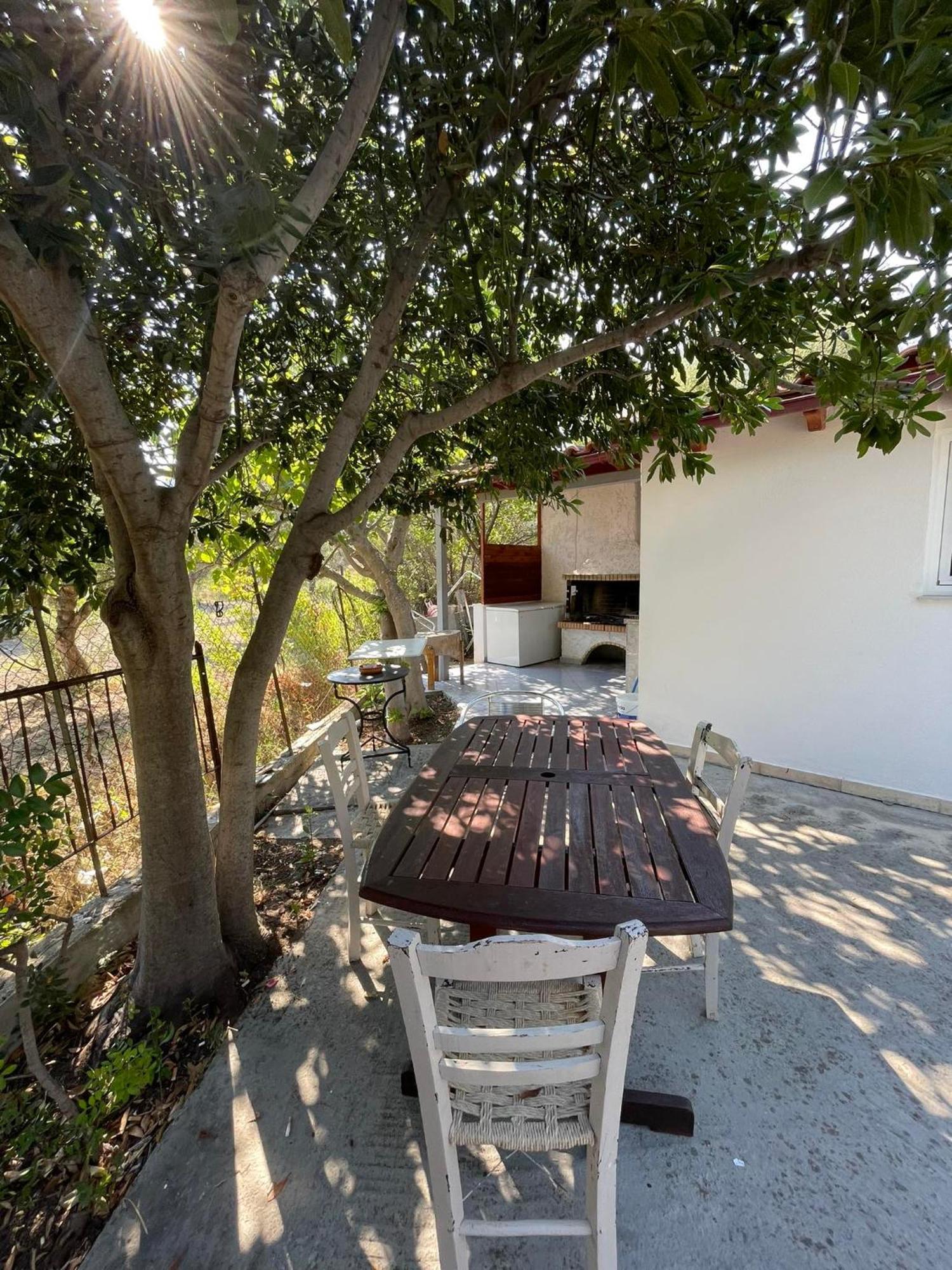 Yfantis Sakis Apartment'S Erateini Exterior foto