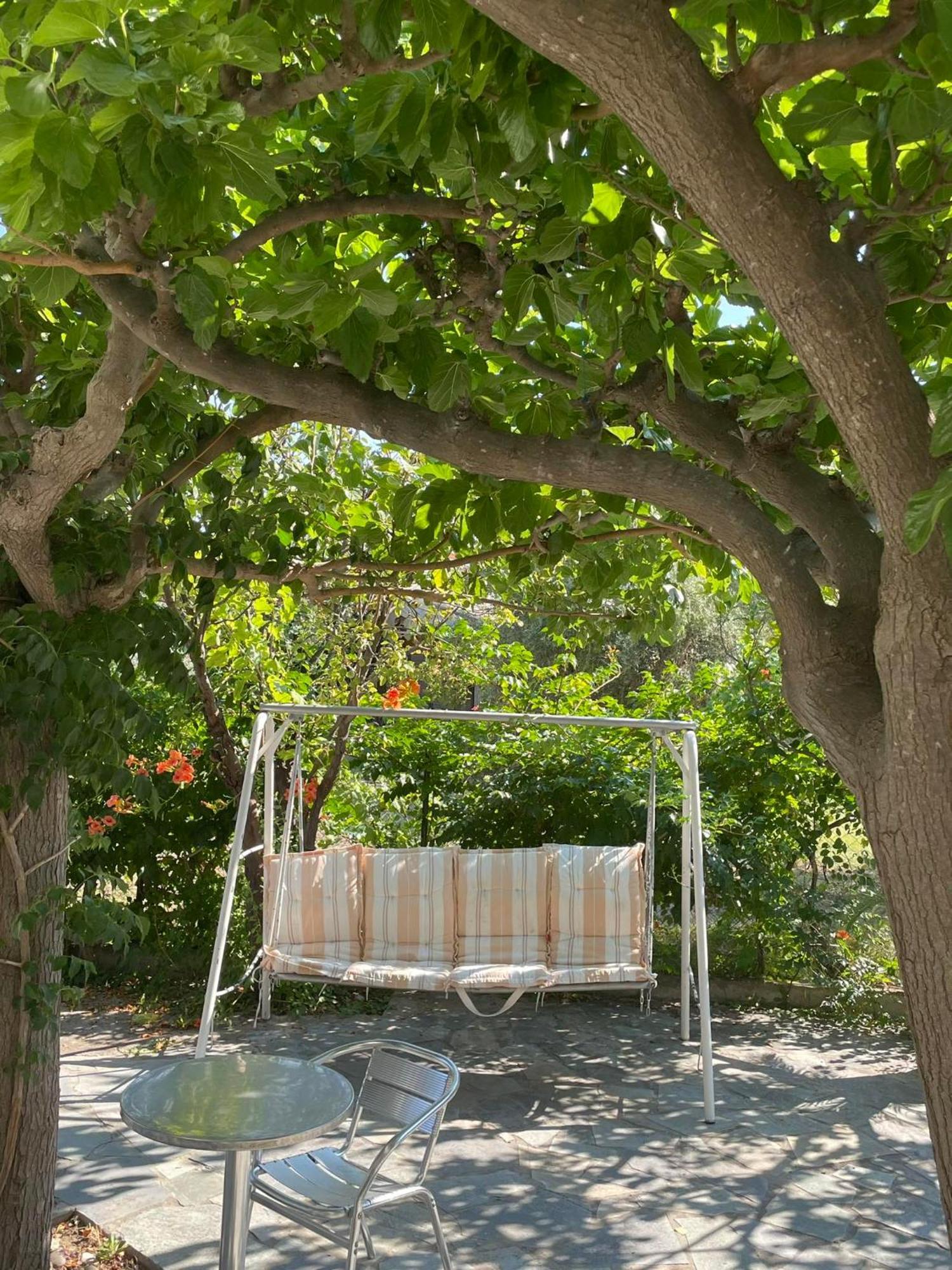 Yfantis Sakis Apartment'S Erateini Exterior foto