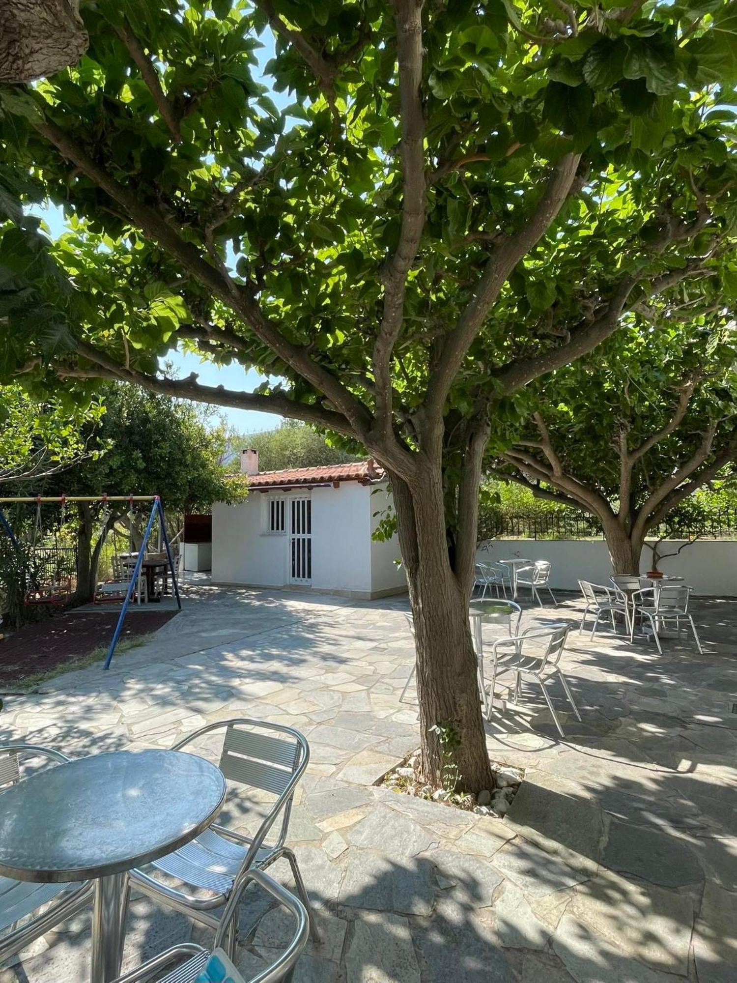 Yfantis Sakis Apartment'S Erateini Exterior foto