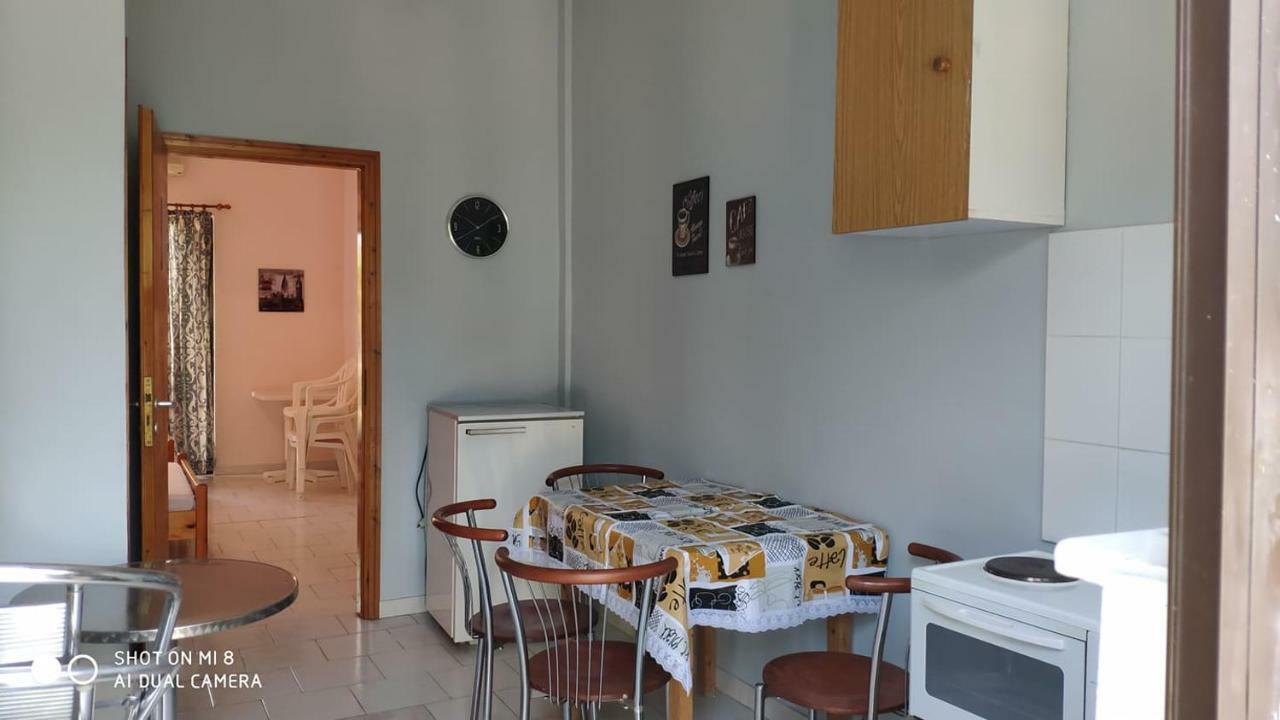 Yfantis Sakis Apartment'S Erateini Exterior foto